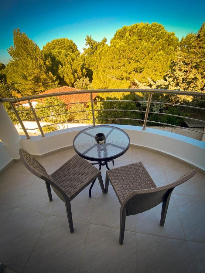 Sun Day Apartments Free Airport Shuttle أرتيميدا المظهر الخارجي الصورة