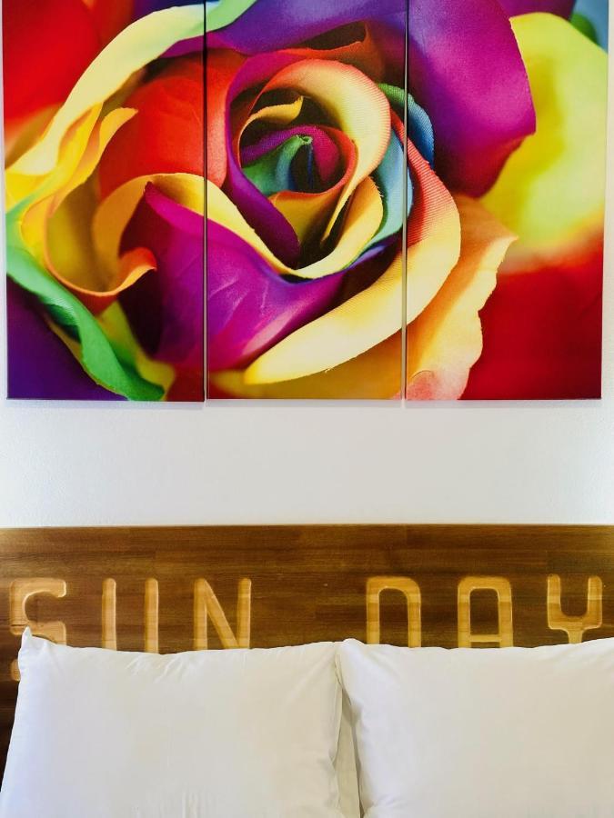 Sun Day Apartments Free Airport Shuttle أرتيميدا المظهر الخارجي الصورة