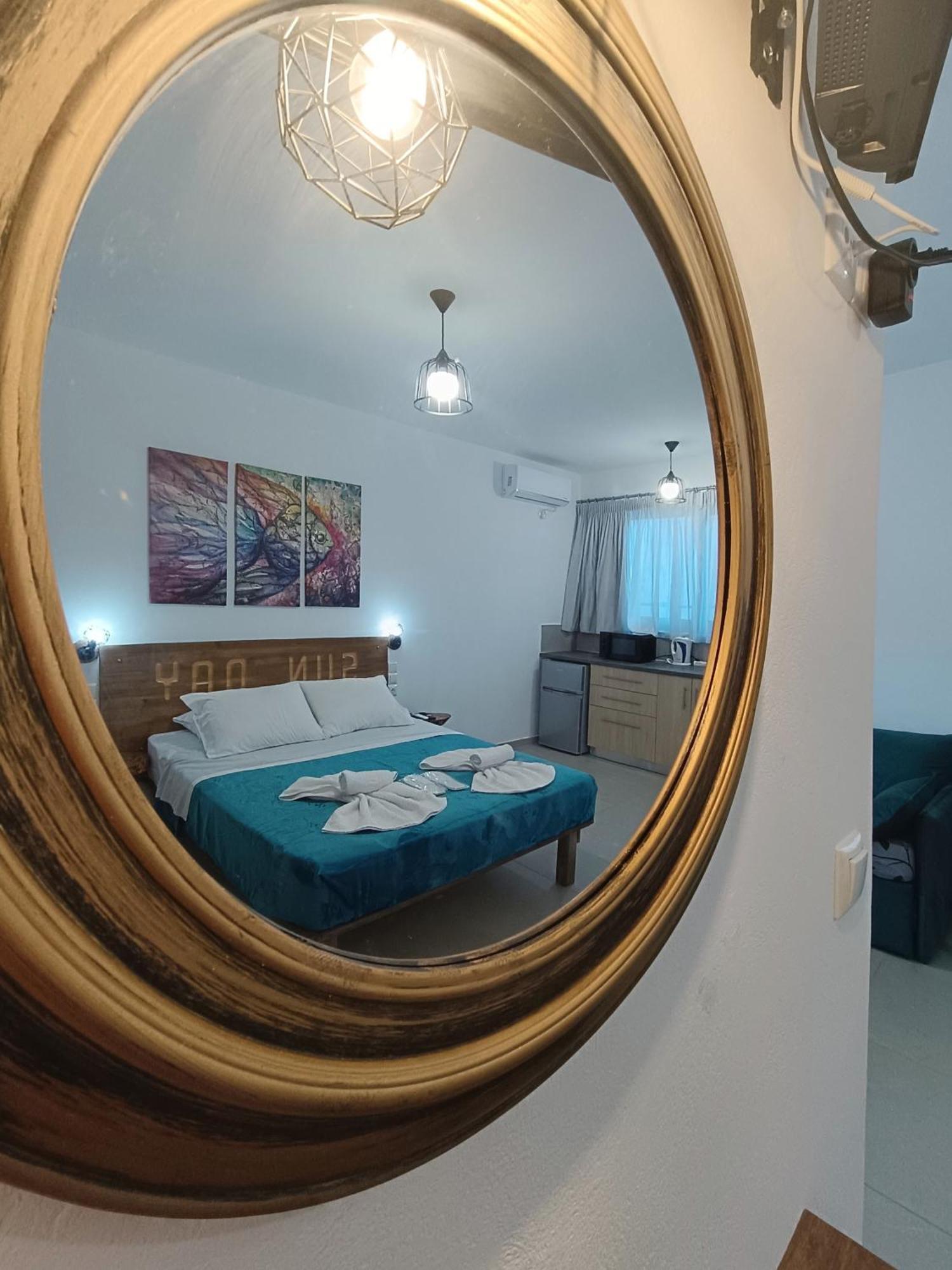 Sun Day Apartments Free Airport Shuttle أرتيميدا المظهر الخارجي الصورة