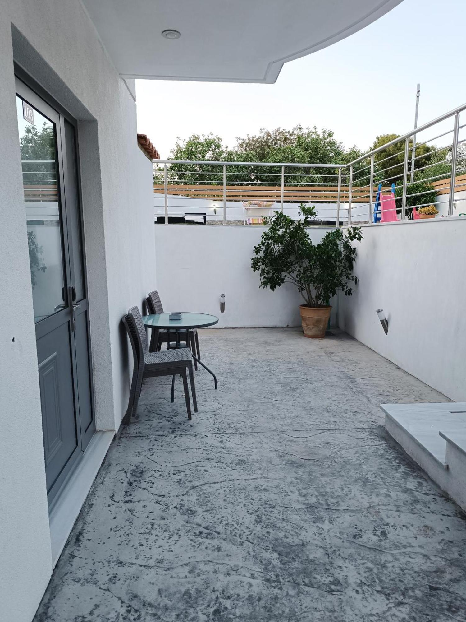 Sun Day Apartments Free Airport Shuttle أرتيميدا المظهر الخارجي الصورة
